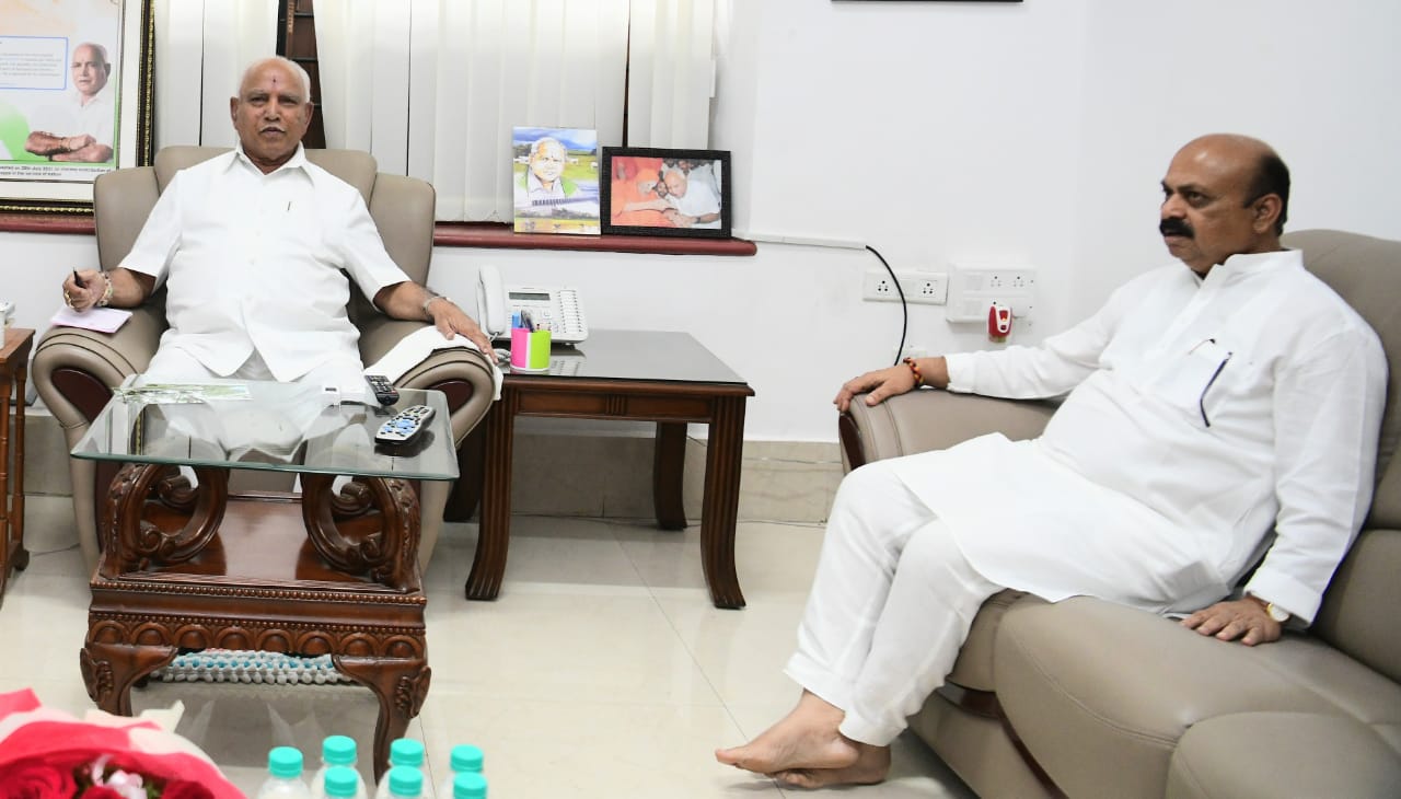 The clarification from BS Yediyurappa (left) came after Chief Minister BS Bommai met him at his residence on Saturday, 23 July, 2022. (Supplied)