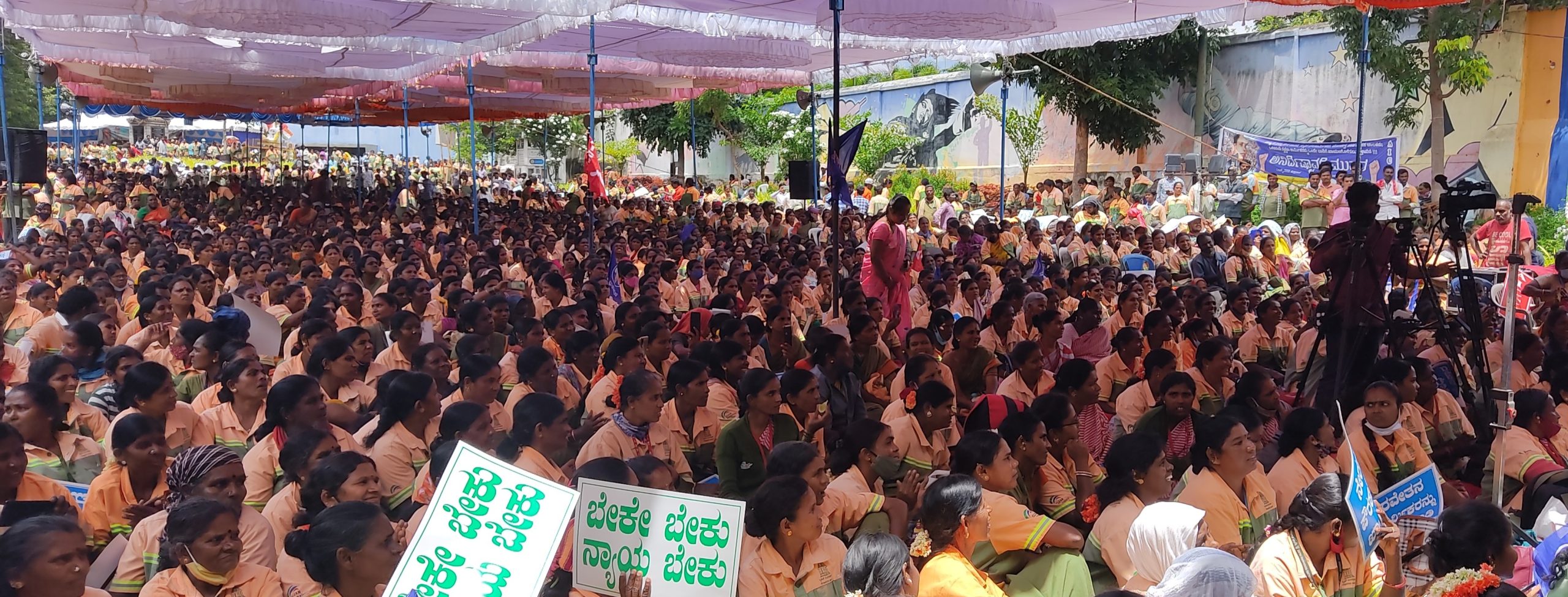 Pourakarmika workers on strike, Bengaluru, Freedom Park
