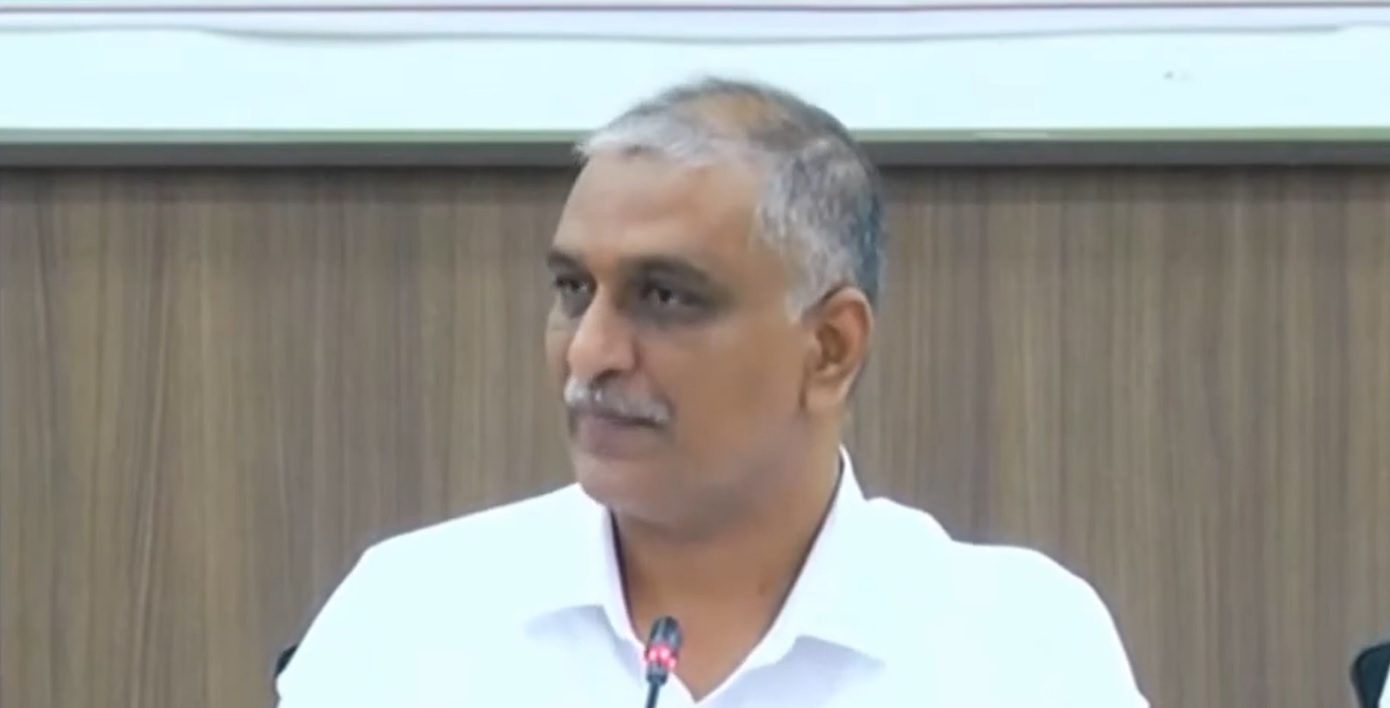 Telangana Health Minister T Harish Rao chaired a meeting with all distric collectors to discuss rising vector borne disease and Monkeypox. (trsharish/Twitter)