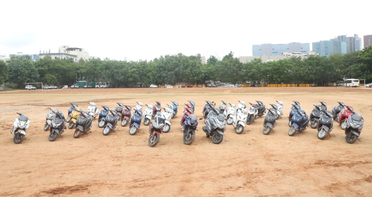 The recovered two-wheelers from the gang, which was arrested by The Cyberabad Police on 22 July from PDP-X road in Rajendra Nagar, Hyderabad. (Supplied)