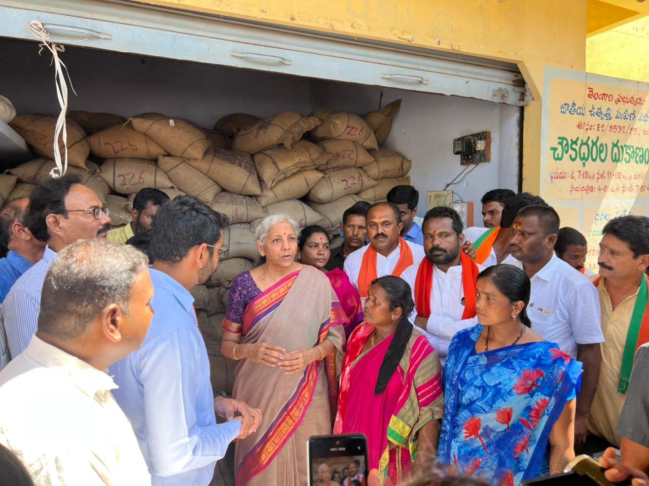 Union Minister Nirmala Sitharaman visits a ration shop at Birkoor village in Banswada town in Zaheerabad district on Friday, 2 Spetember. (@nsitharaman Twitter)