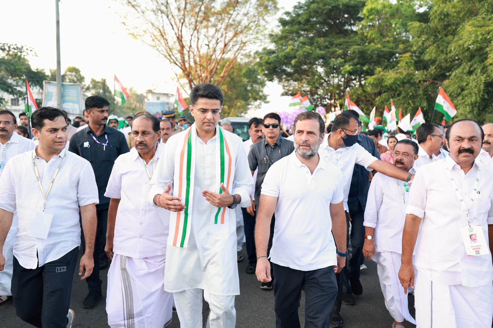 Rahul Gandhi with senior congress leader Sachin Pilot, Kerala's Opposition leader VD Satheesan and the leaders of the Kerala Pradesh Congress Committee in Ernakulam district