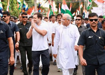 Congress leader Rahul Gandhi embarks upon the 'Bharat Jodi' yatra at Agastheeswaram in Tamil Nadu on Thursday, 8 September. (South First)