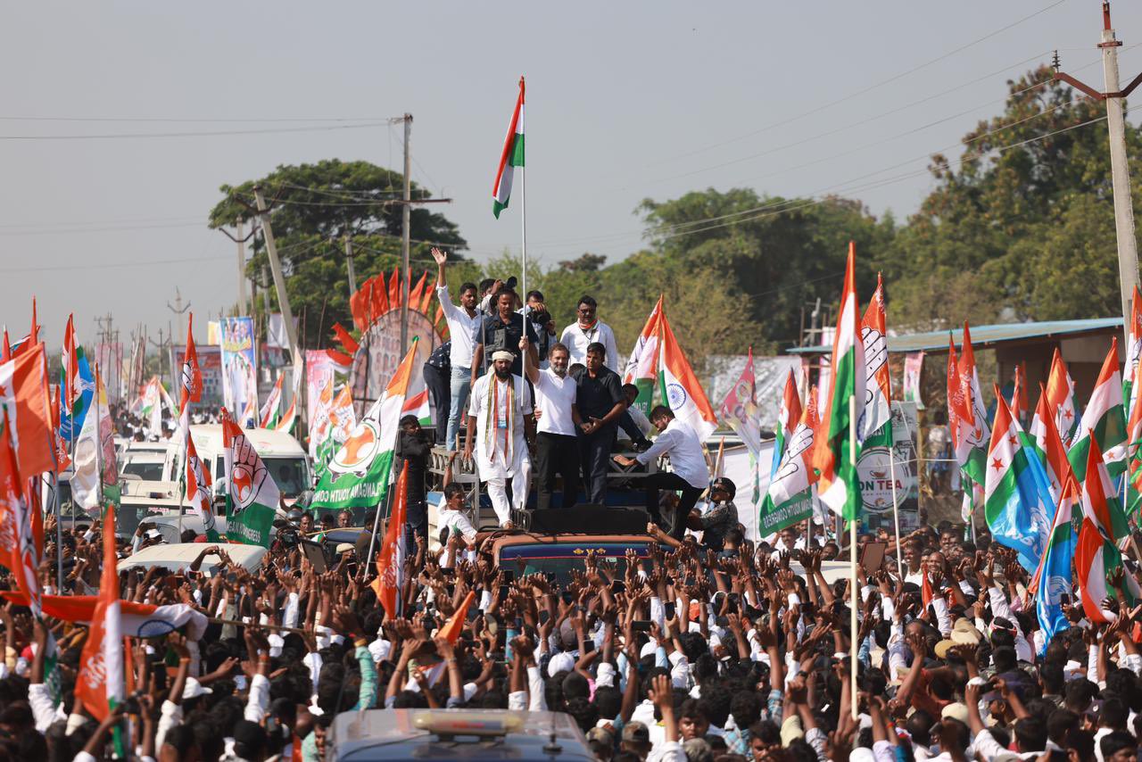 Rahul Gandhi-led Bharat Jodo Yatra was accorded a rousing welcome as it entered Telangana on Sunday, 23 October (Twitter/Bharat Jodo)