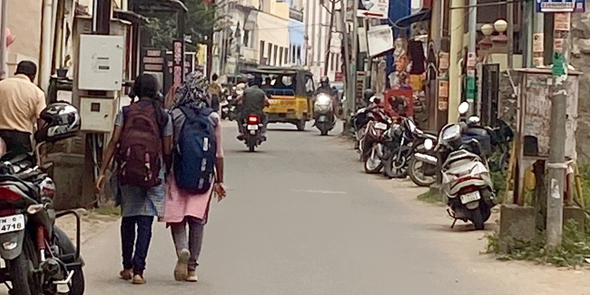 The Coimbatore car blast from a week and a half ago seems to have done little to shake the bonds of communal harmony that the city has formed over the past couple of decades, these two girls from different communities show on Thursday, 3 November, 2022. (South First)
