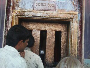 Kanakana Kindi, an opening through which Lord Krishna is believed to have given darshana to his devotee Kanakadasa in the Udupi temple