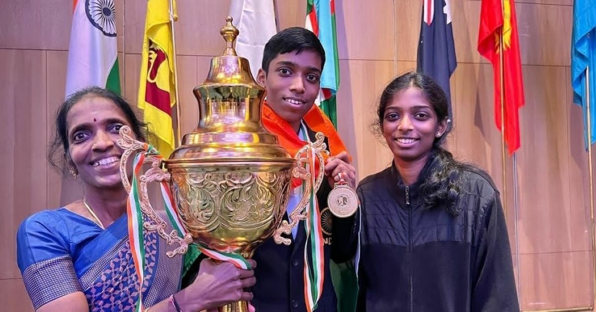 Pragg after winning the Asian Individual Championship 2022 with his mother Nagalakshmi and sister Vaishali, a woman grandmaster