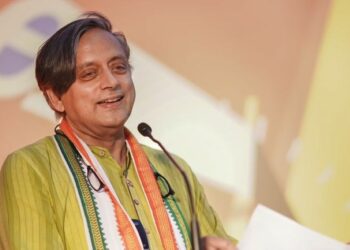 Vaikom Satyagraha: Tharoor told reporters that it was "an avoidable controversy". (Twitter)