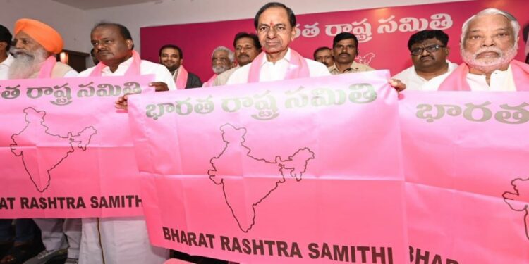 KCR exhibiting the changed party name. (TRSpartyonline/Twitter)