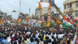 Congress supporters in Kalaburagi Kalyana Karnataka at Mallikajun Kharge's homecoming road show.