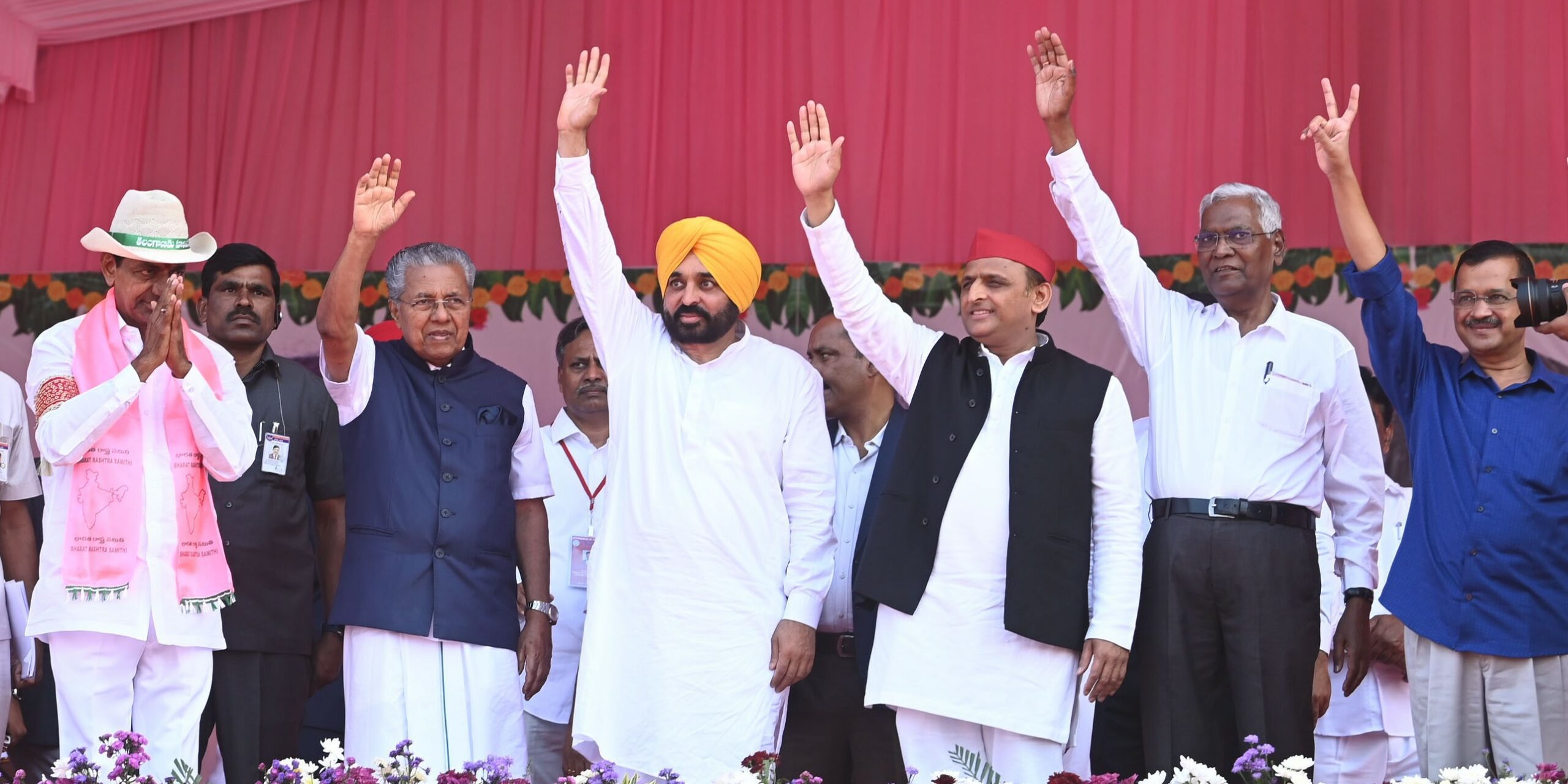 [From left] K Chandrashekar Rao, Pinarayi Vijayan, Bhagwant Mann, Akhilesh Yadav, D Raja, and Arvind Kejriwal at the BRS rally in Khammam, Telangana, on Wednesday, 18 January, 2023. (Supplied)