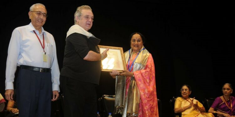 Lakshmi Viswanathan receives the Music Academy's Nritya Kalanidhi in 2018 from Mark W Morris, artistic director and dancer, New York. N Murali (left), president of the Music Academy, and Sujatha Vijayaraghavan (second from right) and Kala Ramesh Rao (right), then committee members of Music Academy, can also be seen