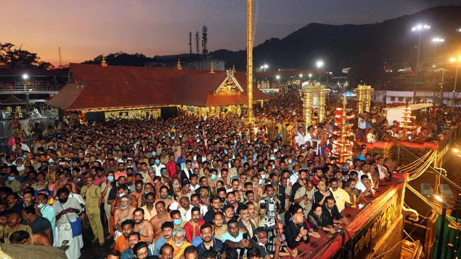 Devotees throng Sabarimala on the final day of the pilgrim season to witness Makaravilakku. {Supplied)