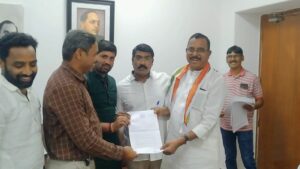 Congress leader Mallu Ravi was issued CrPC notice by Hyderabad police