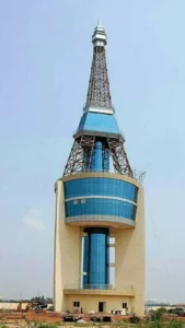 A near-replica of the renowned Eiffel Tower in Paris, the Obelisk tower of Yanam was inaugurated in 2015. 