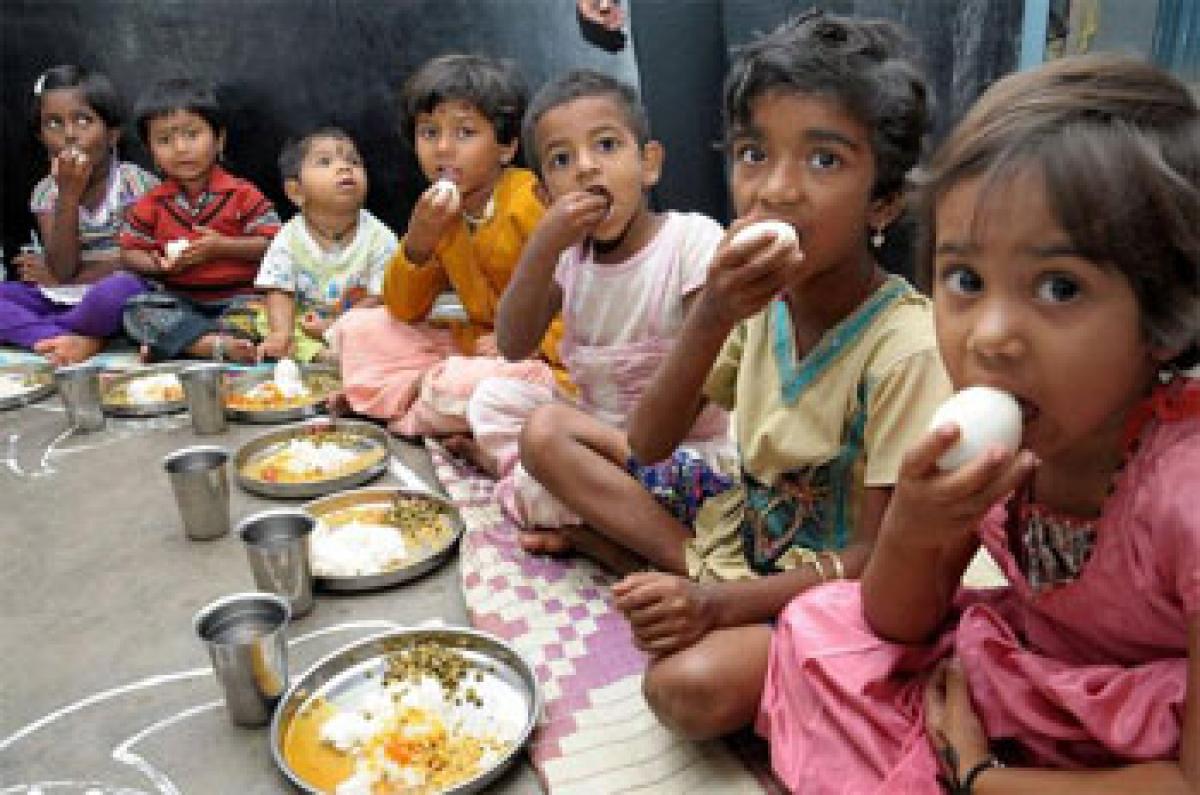 Representational pic of children eating eggs