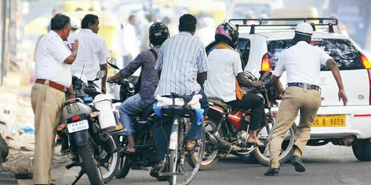 Bangalore Traffic Police in action