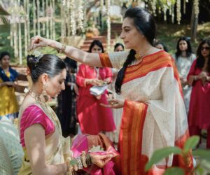 Athiya and Mana Shetty draped in handloom saris from Madhurya Creations. (Supplied)