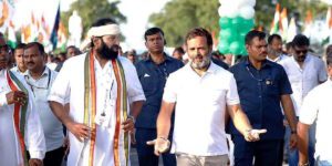 File photo of N Uttam Kumar Reddy with Rahul Gandhi.