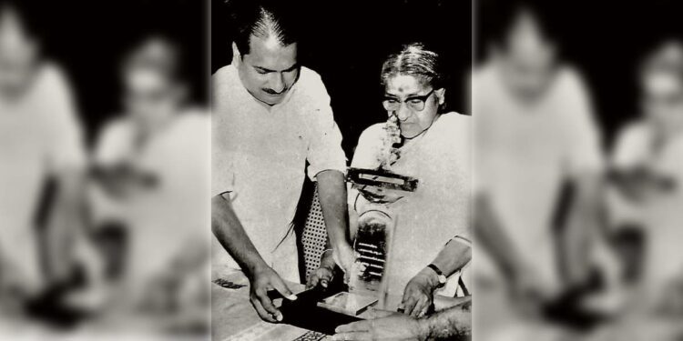 Lalithambika Antharjanam receives the first Vayalar Award in 1977 for her novel Agnisakshi, from the then chief minister A K Antony. The award is given every year to the best literary work in Malayalam