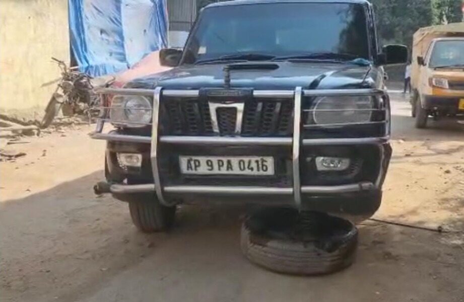 The broken-down vehicle of T Raja Singh. (Supplied)