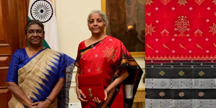 Sitharaman wore an Ilkal silk saree with Kasuti embroidery motifs/designs done by Artikrafts at the Union budget presentation this year.
