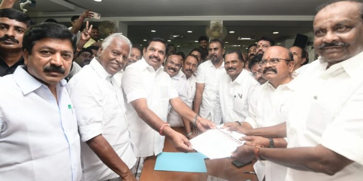 EPS files his nomination for the post of General Secretary at AIADMK Head quarters