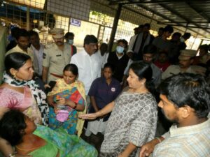 GHMC Deputy Mayor MS Shobhan Reddy meet victims of Swapnalok Complex.