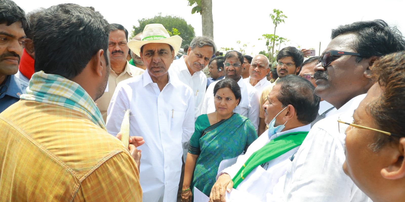 Telangana Chief Minister K Chandrashekar Rao interacting with farmers in Khammam. (Twitter)