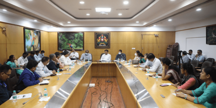 The Karnataka Health Minister held a high-level meeting along with experts from the Technical Advisory Committee. (Twitter)