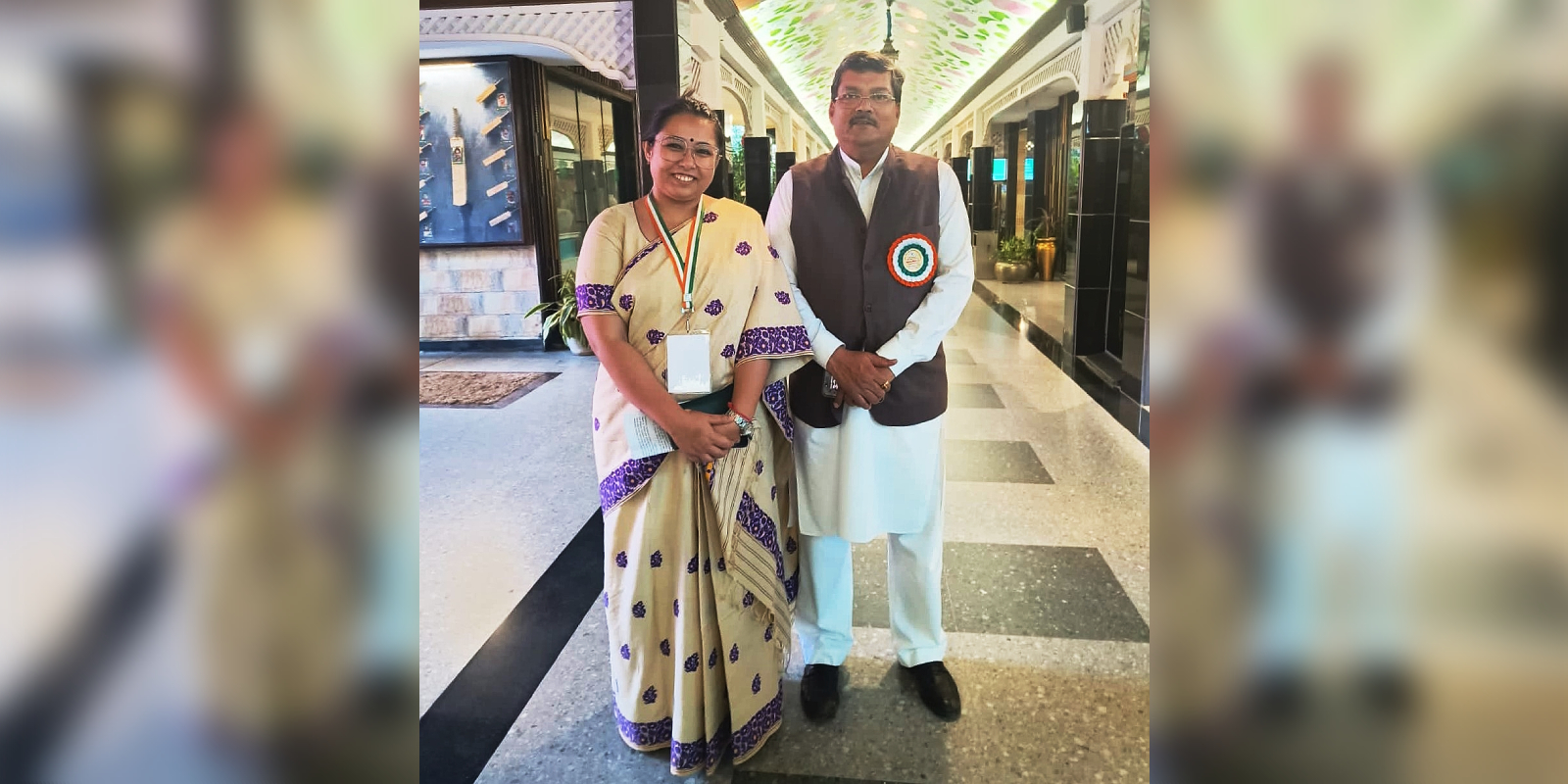 Angkita Dutta with AICC general secretary Mukul Wasnik. (angkitadutta/Twitter)