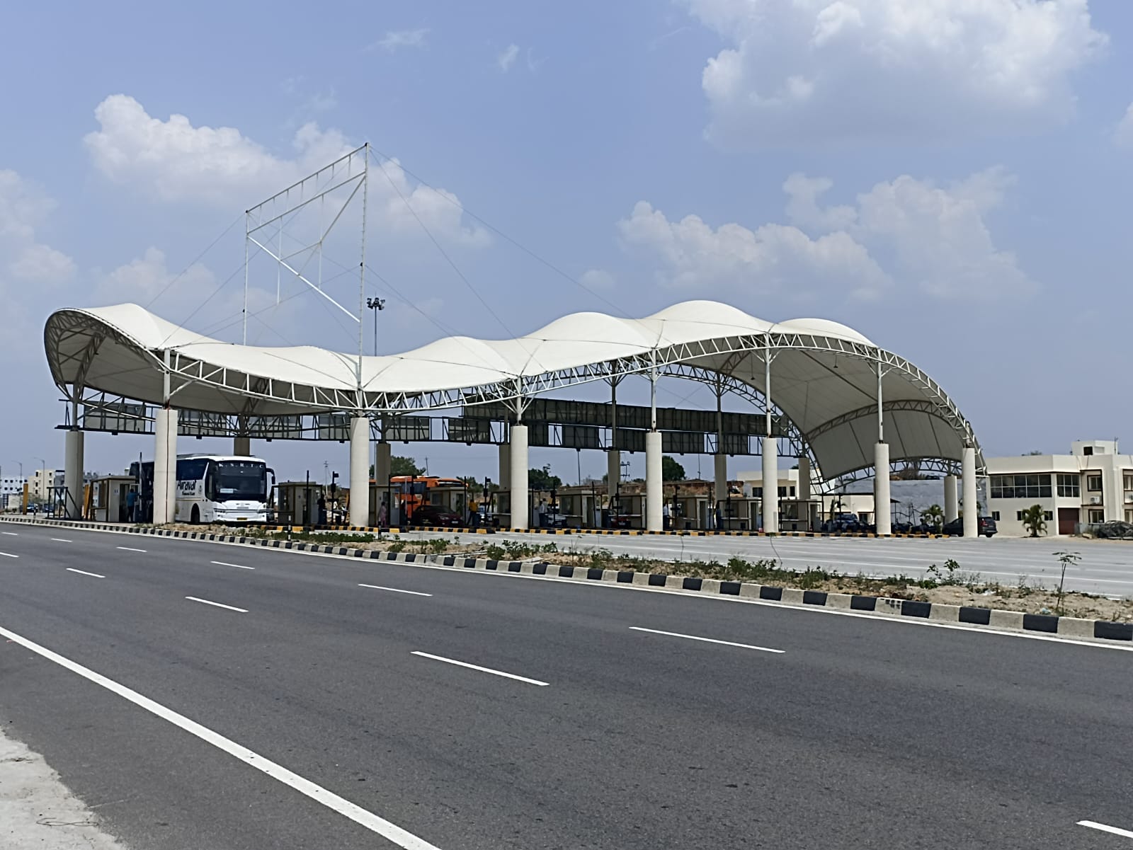 Kaniminike-Sheshagiri Halli plaza on the Bengaluru-Mysuru Expressway.