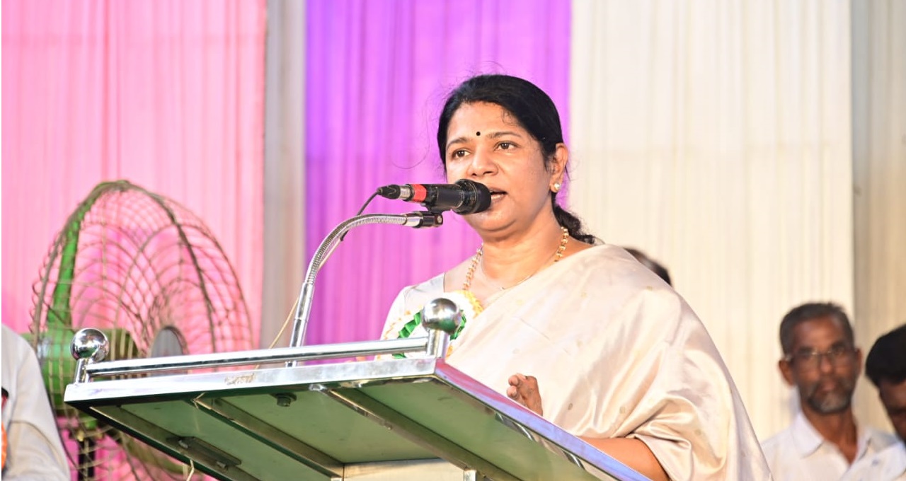 Kanimozhi gives Annamalai deadline of 48 hours to tender apology; he sends legal notice to RS Bharathi