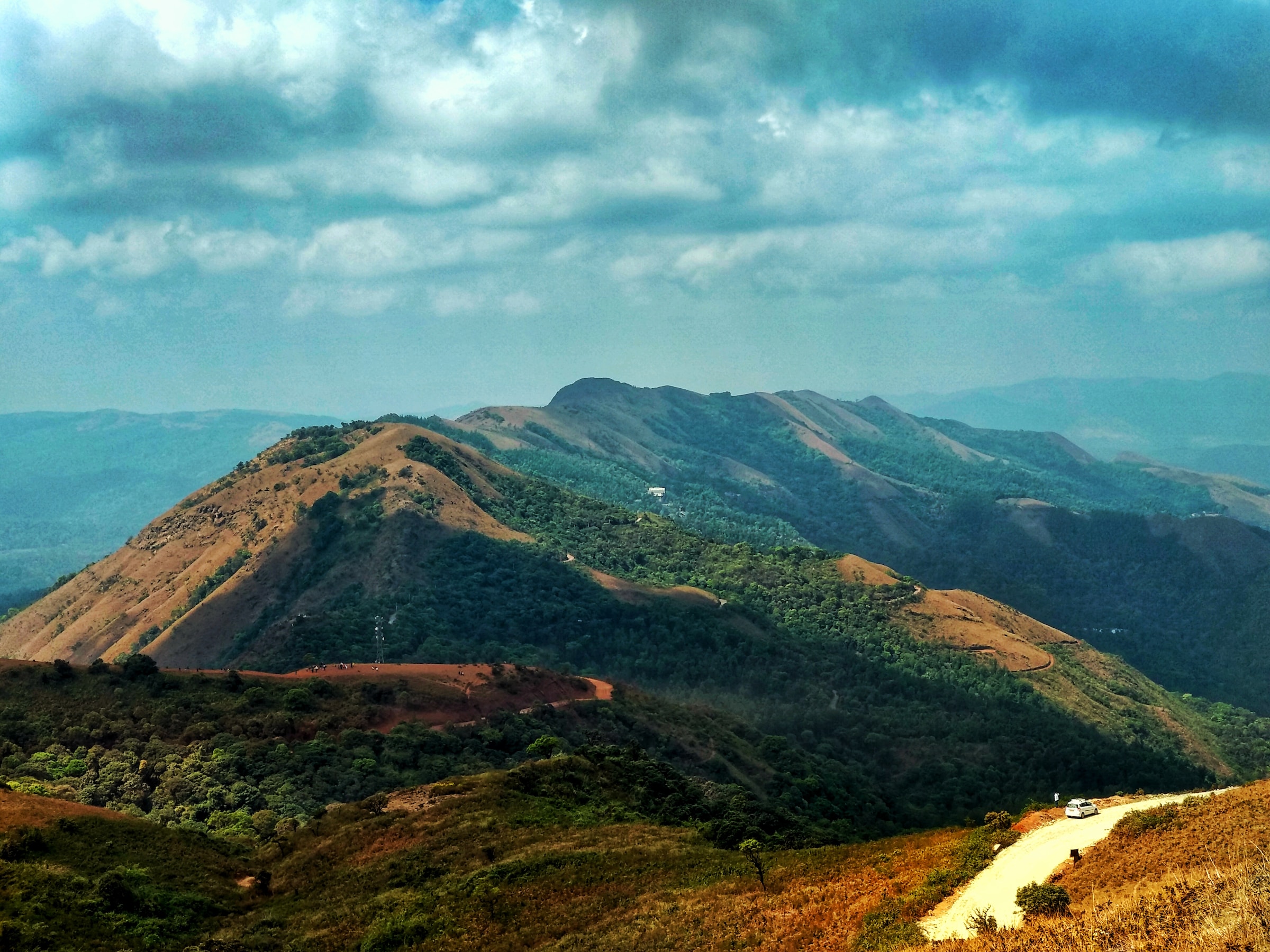 Karnataka is a treasure trove of unexplored hill stations perfect for quick little summer getaways. (Madhav/unsplash.com)