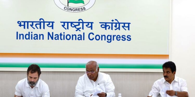 AICC President Mallikarjun Kharge, KC Venugopal and Rahul Gandhi at Congres CEC meeting to decide second list of candidates. (Supplied)
