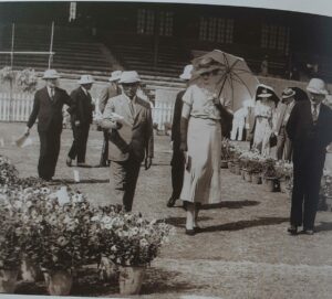 Javaraya conducting the Vicerine Lady Linlithgow around Delhi Flower Show, 1939