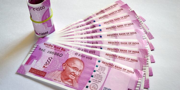 RBI withdraws ₹2000 notes