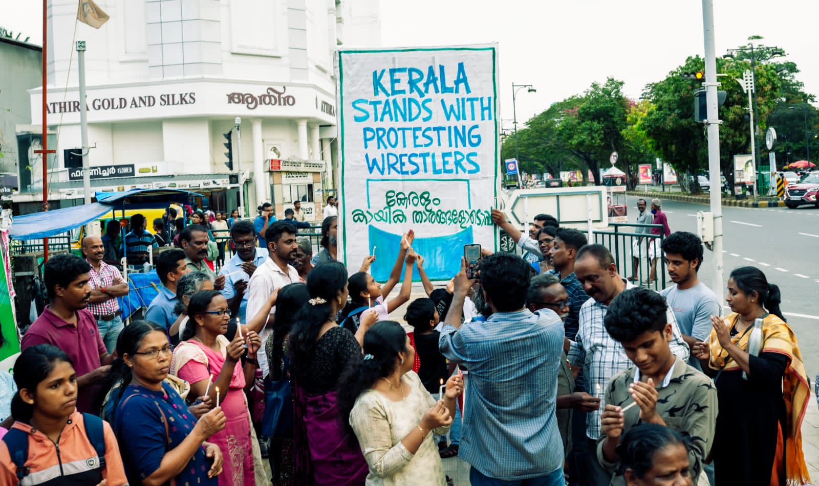 Activists in Kochi, Hyderabad show solidarity with national-level wrestlers protesting sexual harassment