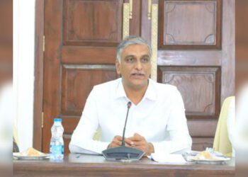 Minister Harish Rao acknowledged the crucial role ASHAs and Auxiliary Nurse Midwives (ANMs) played in delivering quality medical services to people at the grassroots level. (Supplied)
