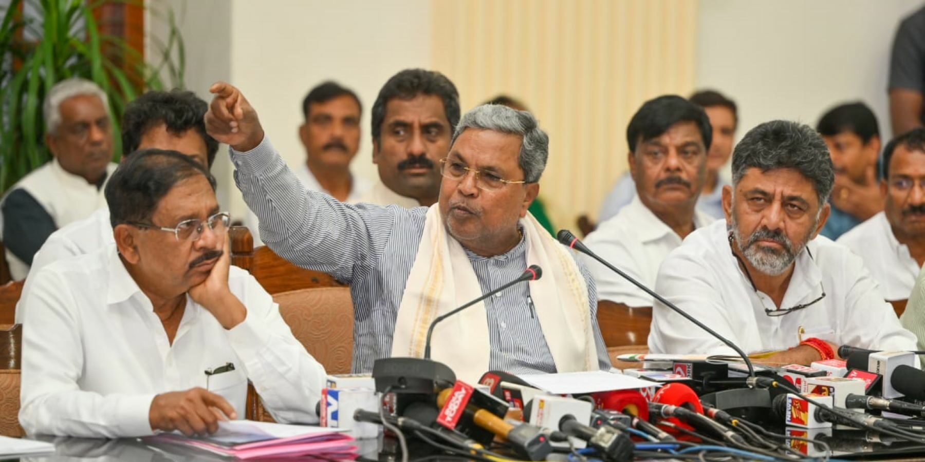 Karnataka Siddaramaiah five guarantee