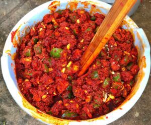 The red chilli powder is usually a proportion of 70:30 use of Guntur and Warangal chillies.