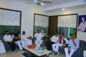 The senior leaders have agreed to set aside their differences for the party. (Supplied)