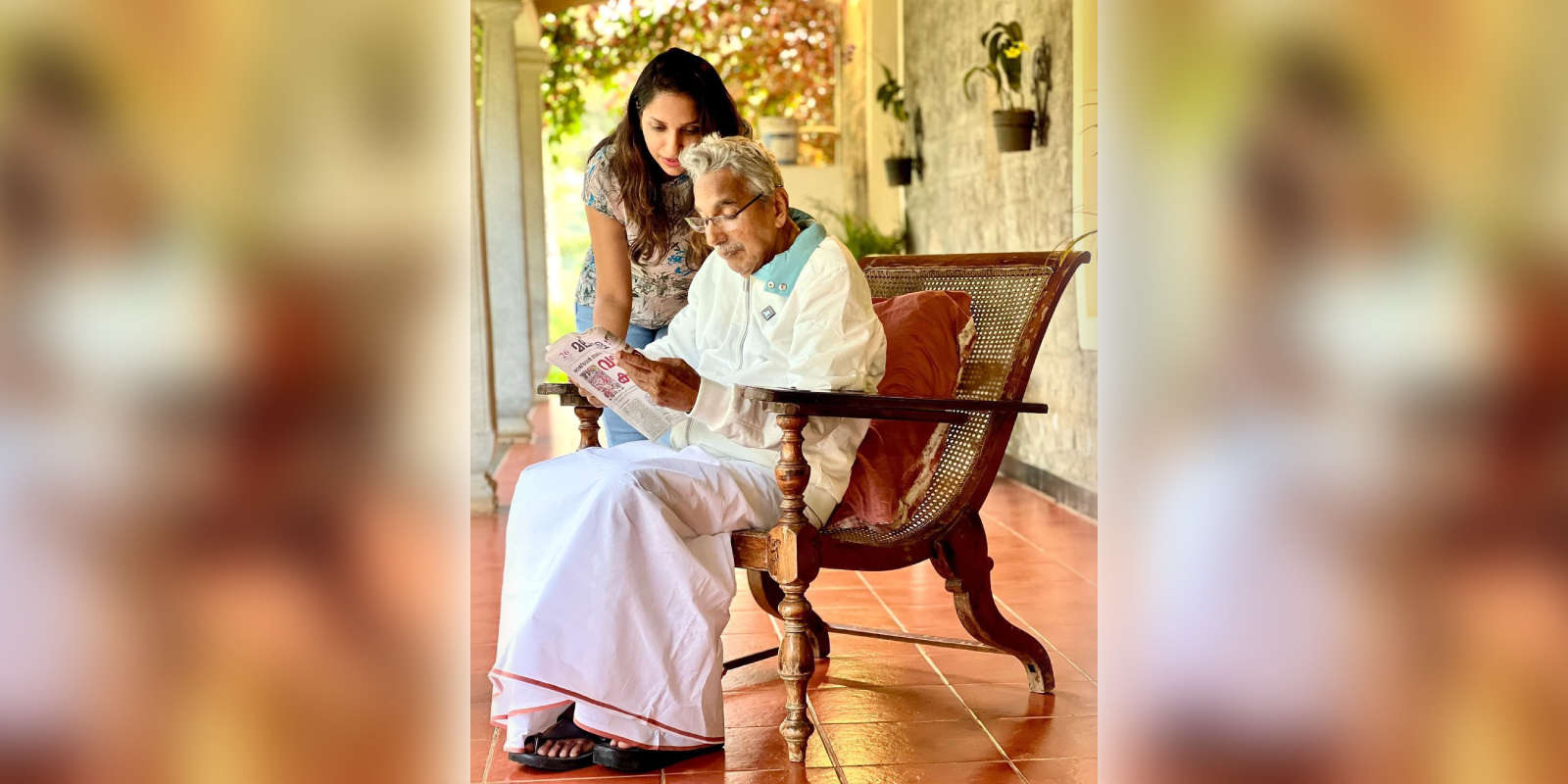 Achu Oommen with the late Oommen Chandy. (Achu Oommen/ Instagram)