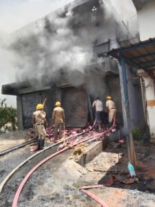 Fire engulfs Bhoomika Traders, firecracker shop and godown in Haveri in Karnataka