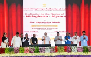Prime Minister Modi dedicating the 'Expressway' to the nation on 12 March. (CMO)
