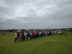 Residents offering final prayers before the burial of Syed Saifuddin in Bidar