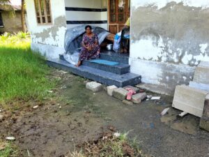Foundations of houses being washed away Thanthoni Thuruth