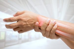 Specific titanium plates and screws to treat hand fractures