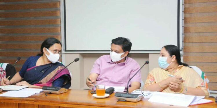 Health Minister Veena George, Tourism Minister PA Riyas, and Kozhikode collector A Geetha at the Nipah outbreak review meeting. (Collector Kozhikode/ Facebook)