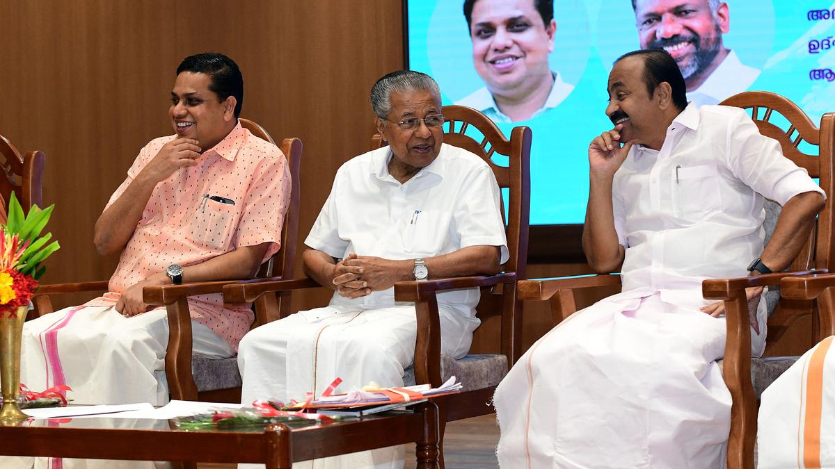 Chief Minister Pinarayi Vijayan and and Leader of Opposition VD Satheesan at an event. (Supplied)
